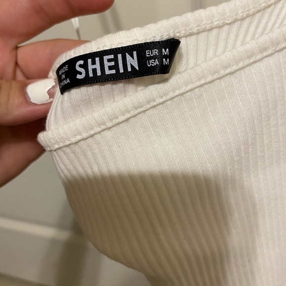 Crop top - Picture 2 of 2